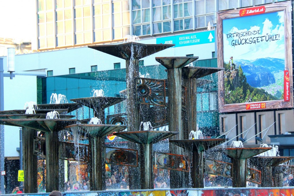 Fountain of International Friendship; was erected in 1970 and consists of 17 shells from which the water cascades. The materials used in its construction were copper, glass, ceramic and enamel. 